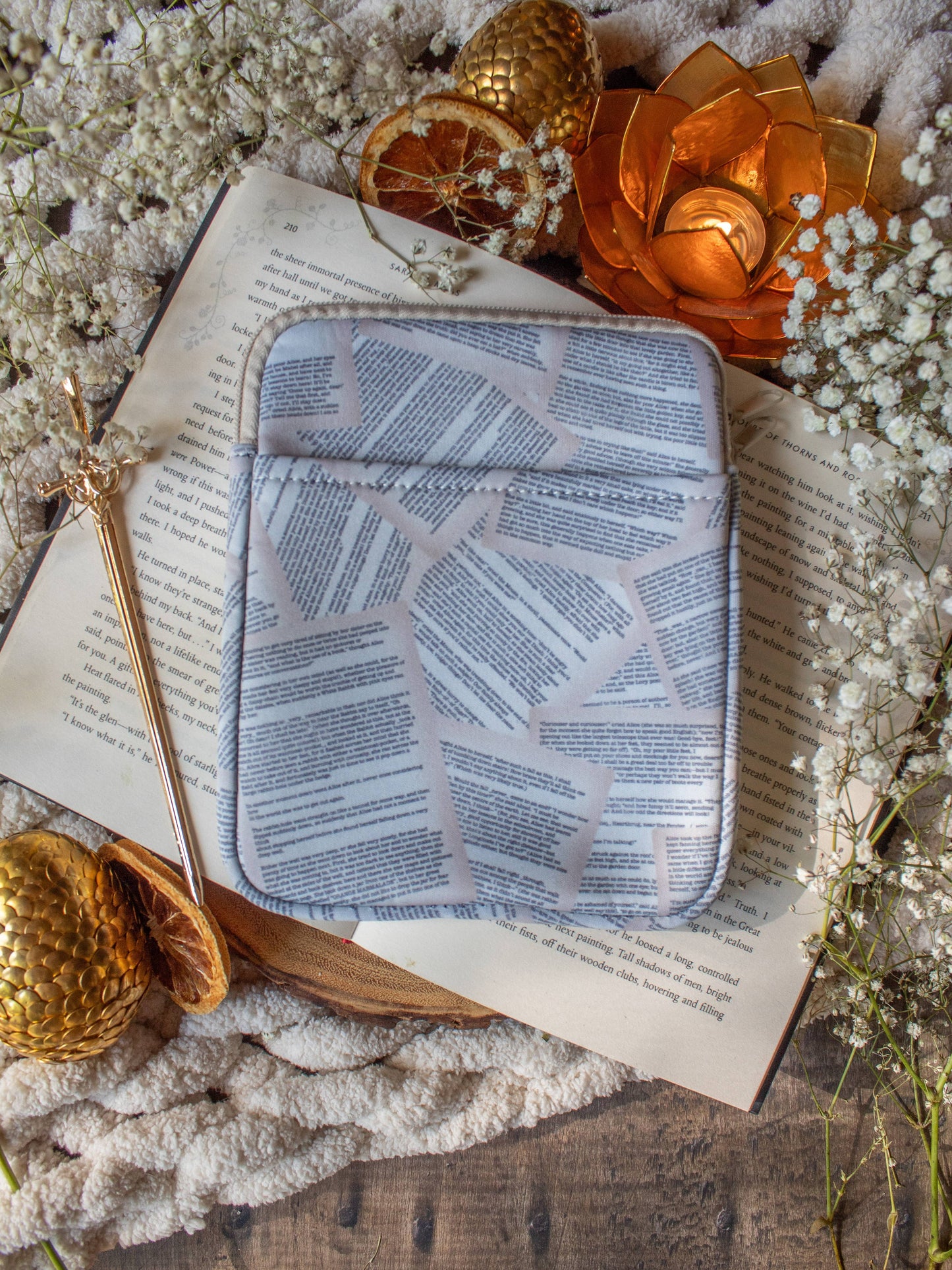 Book Pages Neoprene E-Reader/ Tablet Sleeve