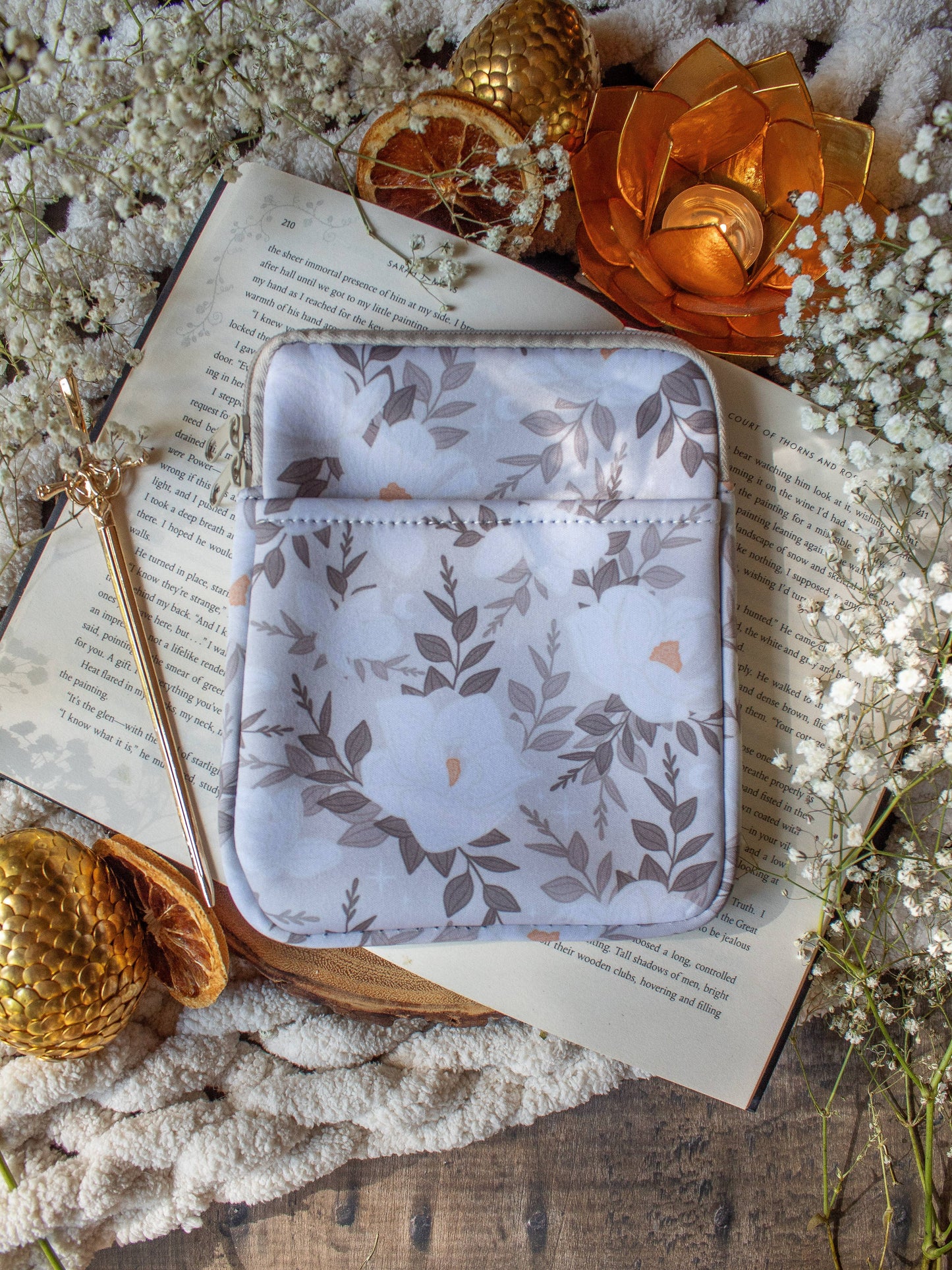 Magnolias Neoprene E-Reader/ Tablet Sleeve